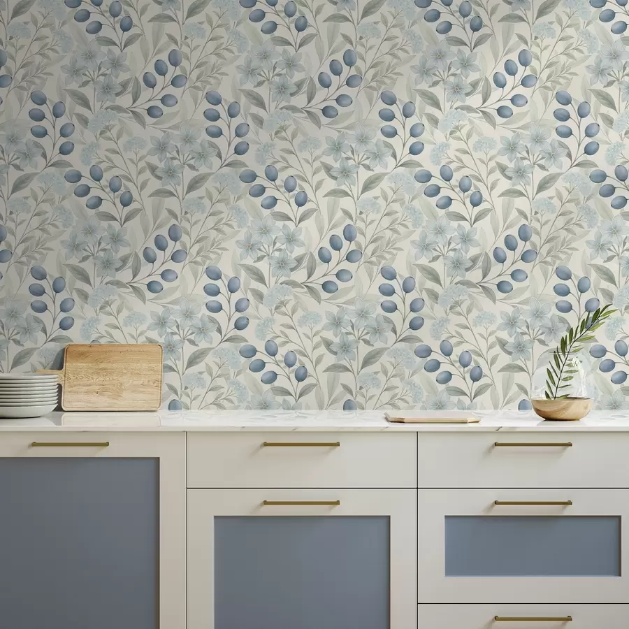 Papier peint Baies bleues et fleurs claires sur fond ivoire a00872