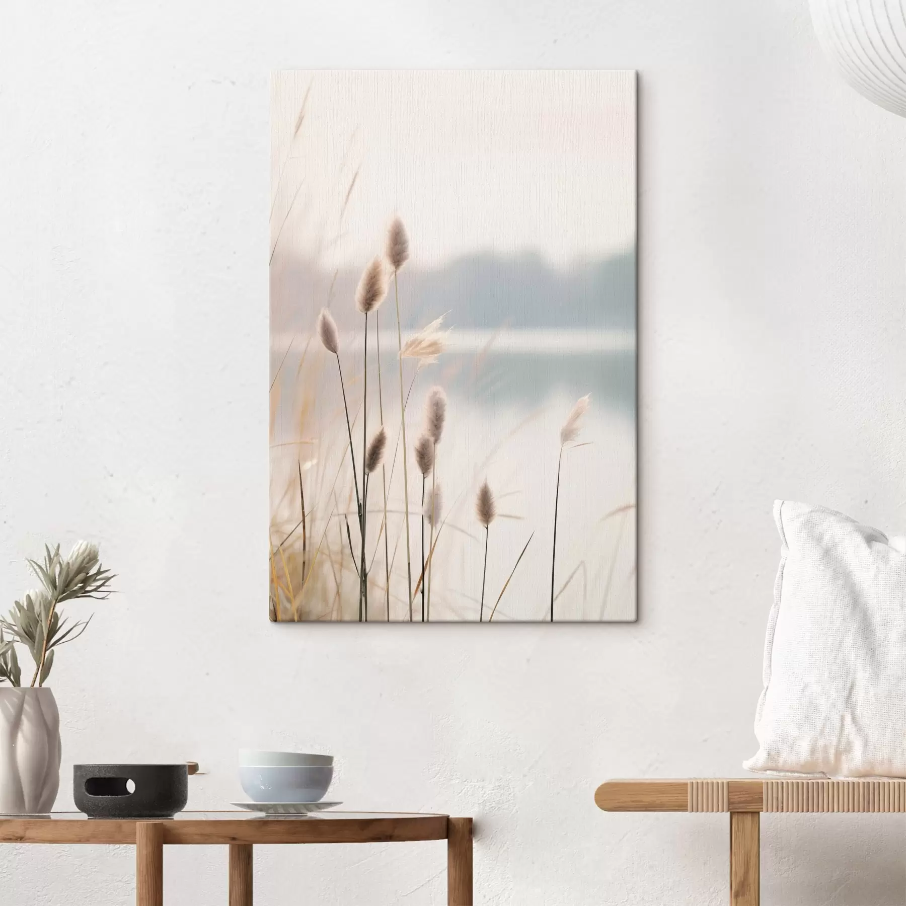 Tableau Roseaux souples au bord d'un lac brumeux, tons beiges pastel s46504