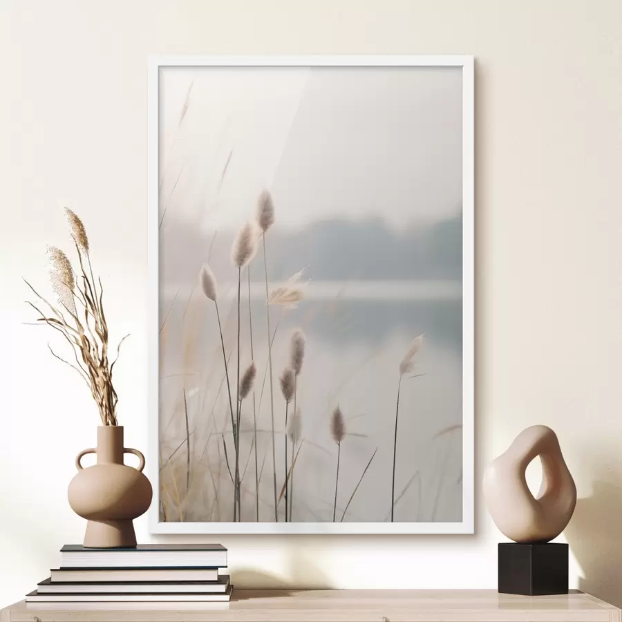 Papier peint Roseaux souples au bord d'un lac brumeux, tons beiges pastel f46504