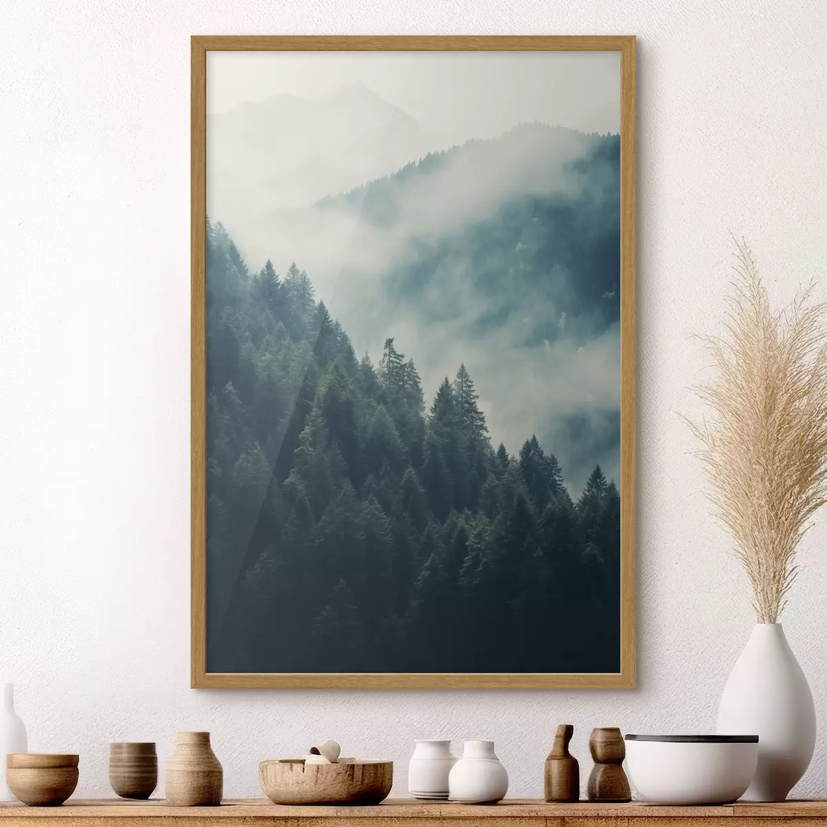 Poster Crêtes montagneuses brumeuses et forêt sombre de conifères f46518