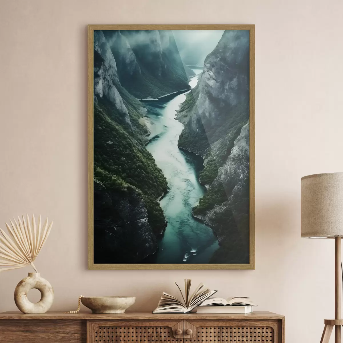 Poster Gorge étroite avec un courant turquoise vu d'en haut f46522