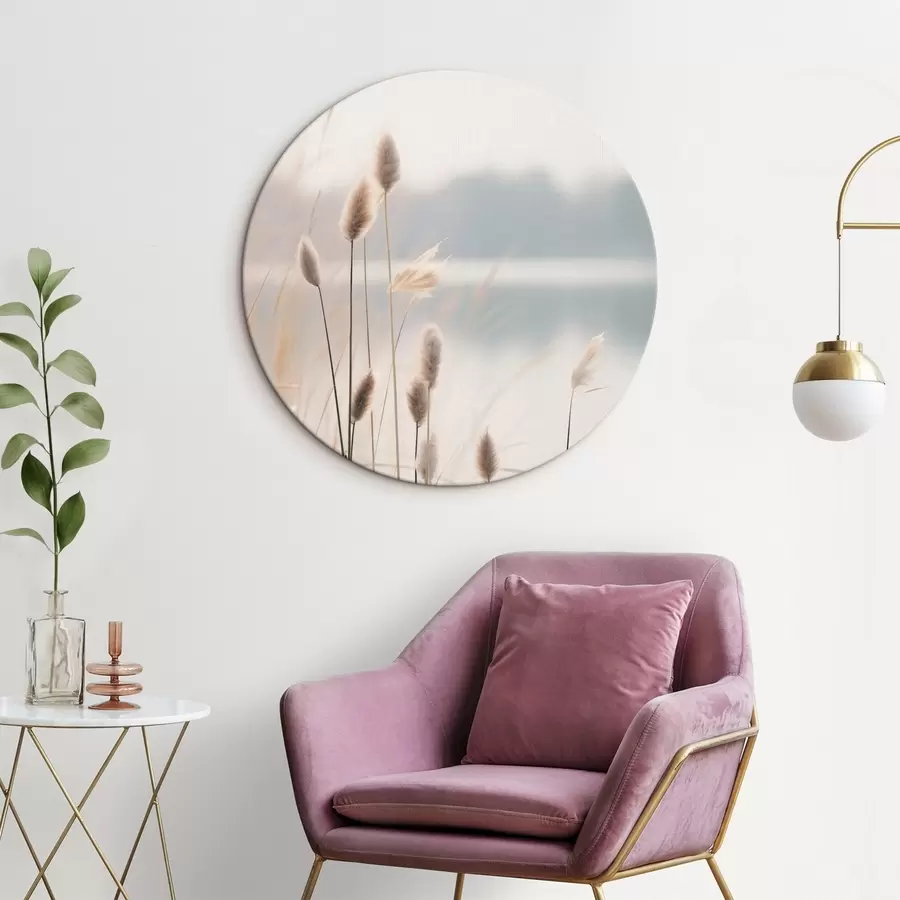 Tableau Roseaux souples au bord d'un lac brumeux, tons beiges pastel r46504