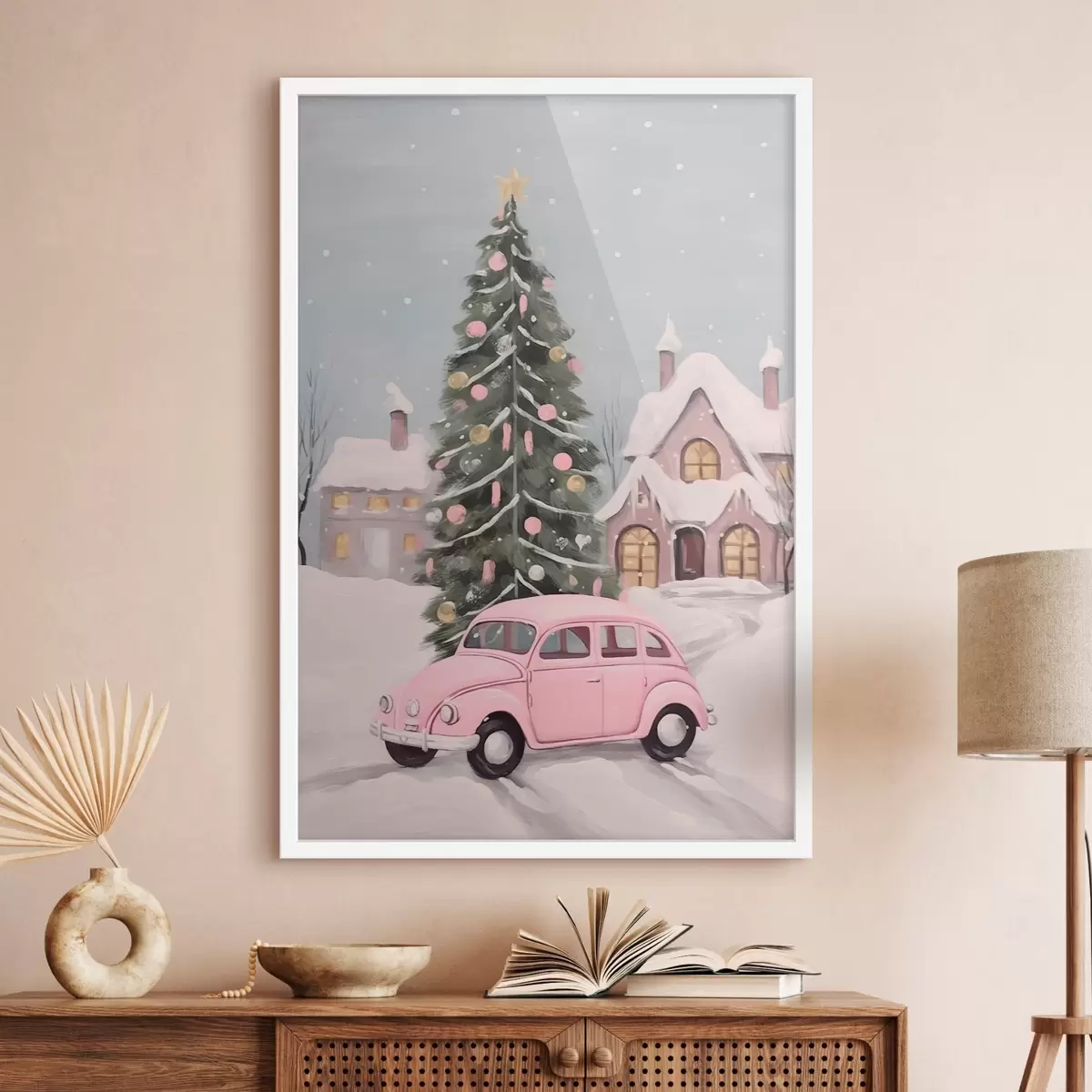 Poster Voiture rose et sapin de Noël décoré devant la maison f46621