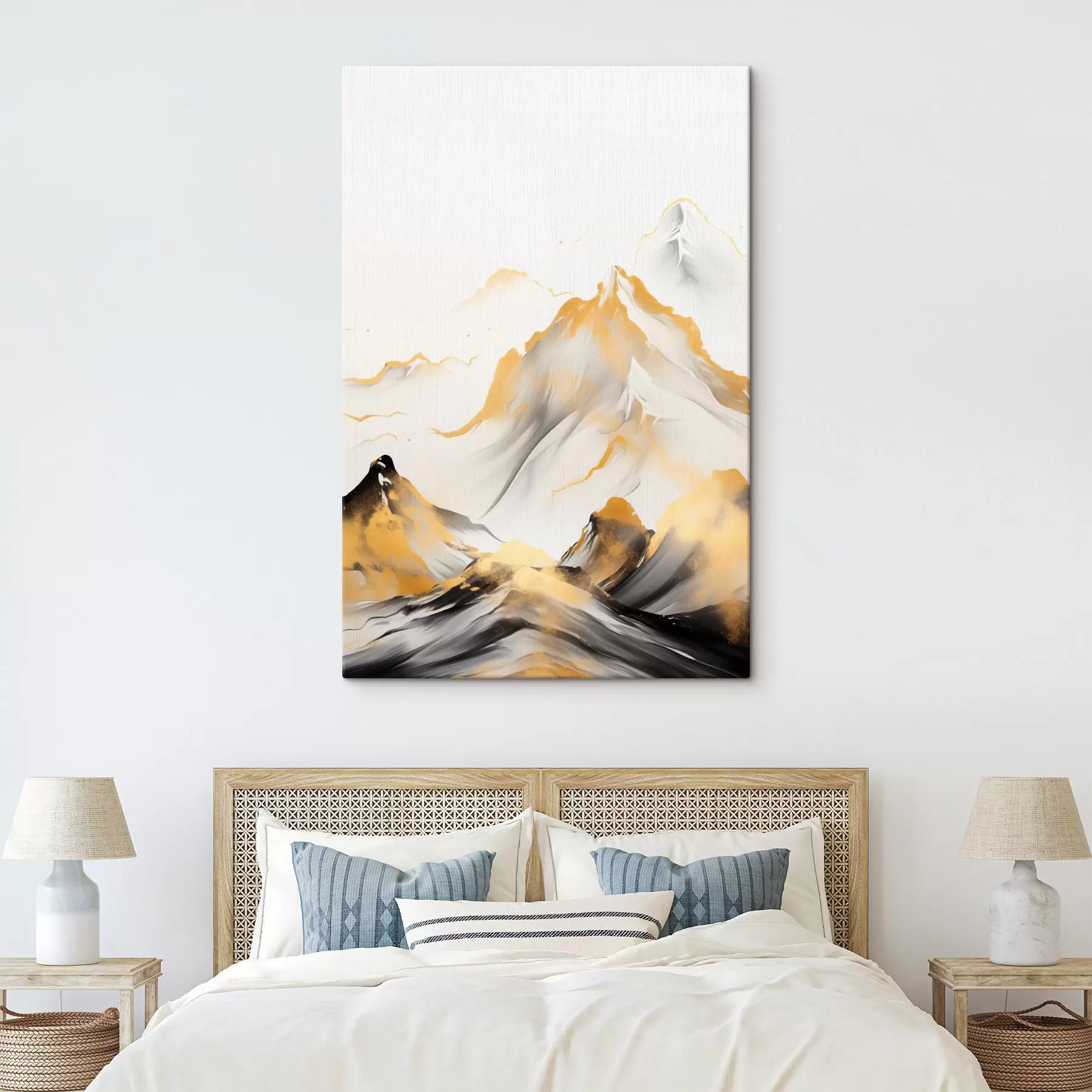 Tableau Montagnes texturées jaunes et noires aux sommets enneigés, style peinture à l'encre, chaîne de montagnes minimaliste s46683
