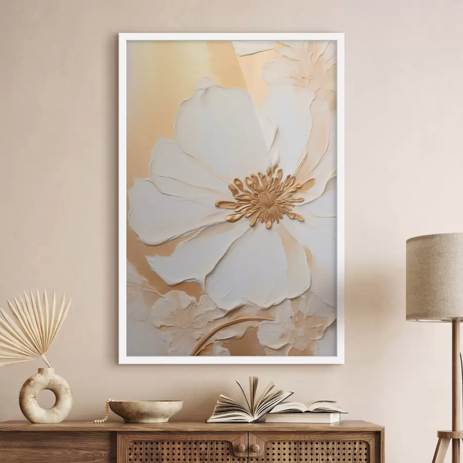 Papier peint Fleur blanche aux pétales délicats, imitation coups de pinceau épais, sur fond texturé orange clair. f46691