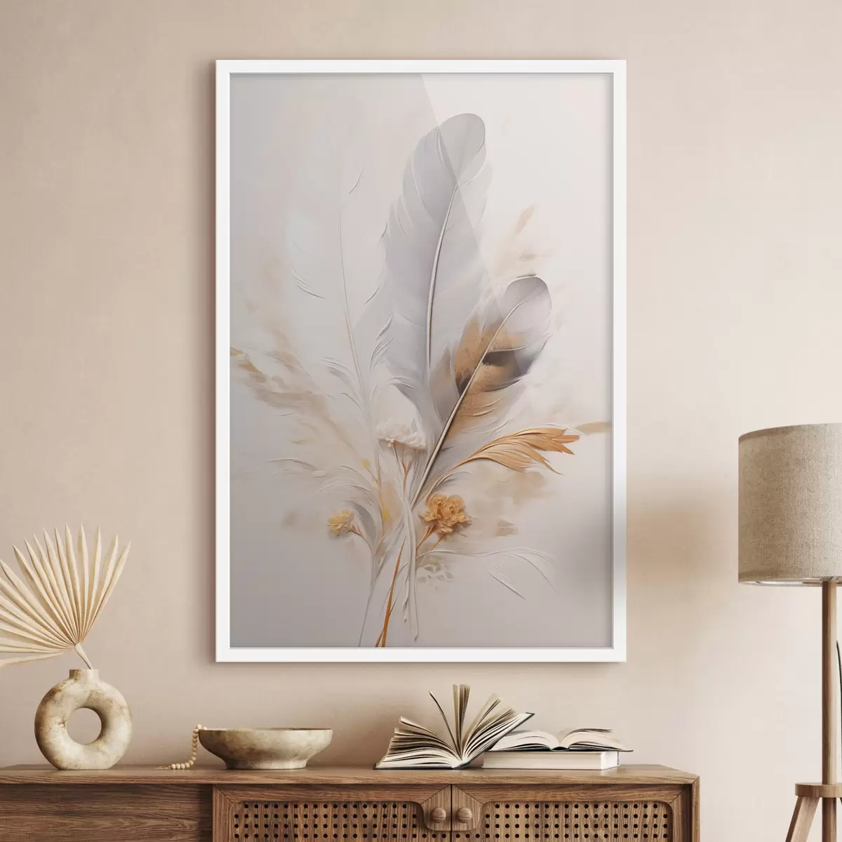 Poster Plumes abstraites, entourées de plumes beiges et brunes, douces et délicates, sur un fond beige clair. f46712