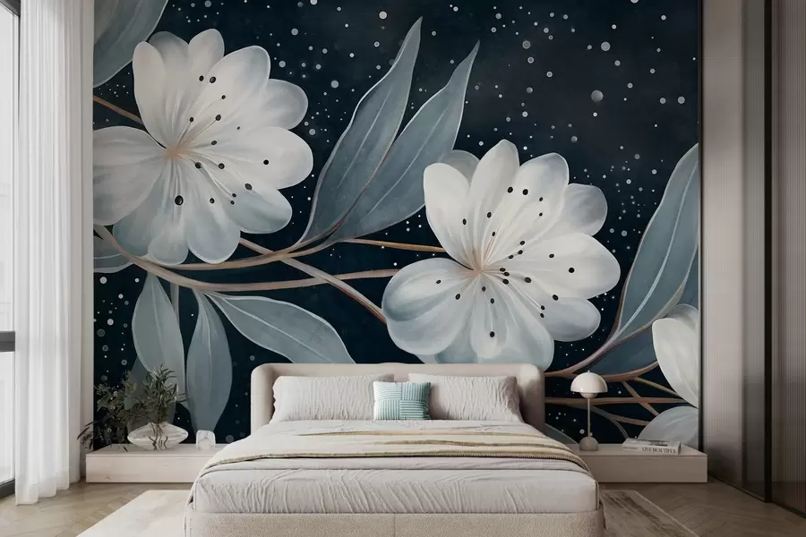Papier peint Fleurs blanches fantaisistes texturées, entourées de feuilles et de branches bleu-vert sur fond sombre w09551