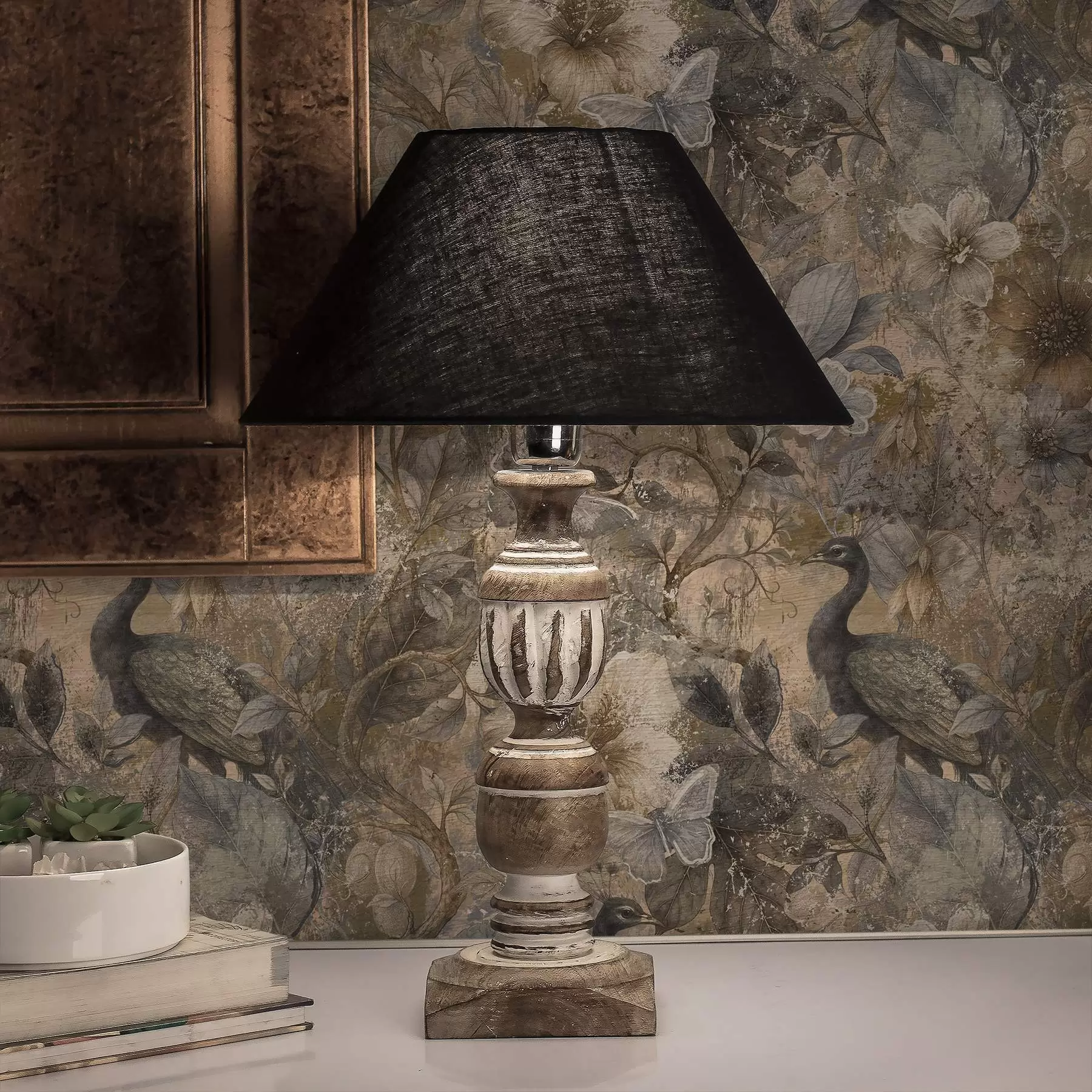 Papier peint Collage floral vieilli avec des paons et des papillons a00897