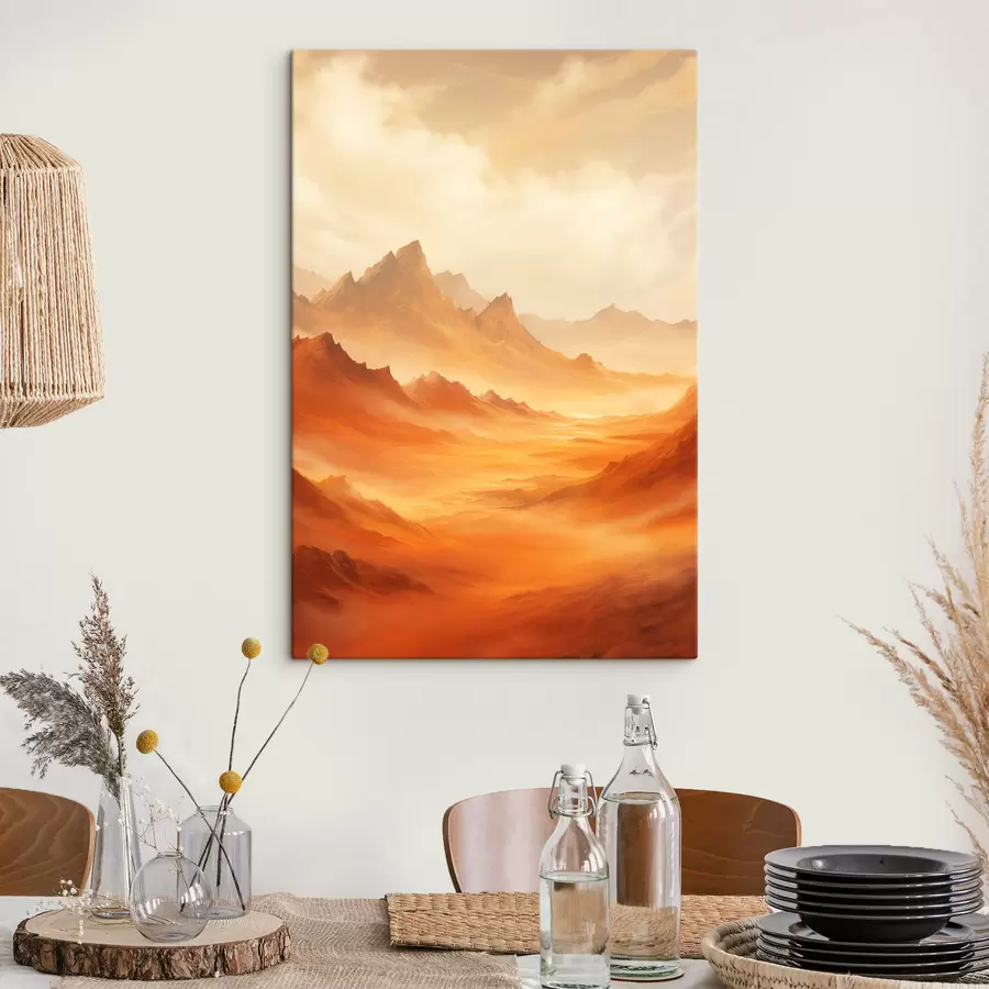 Tableau Un vaste paysage désertique orange avec des montagnes rocheuses imposantes sous un ciel brumeux et ensoleillé, parsemé de nuages vaporeux. s47029