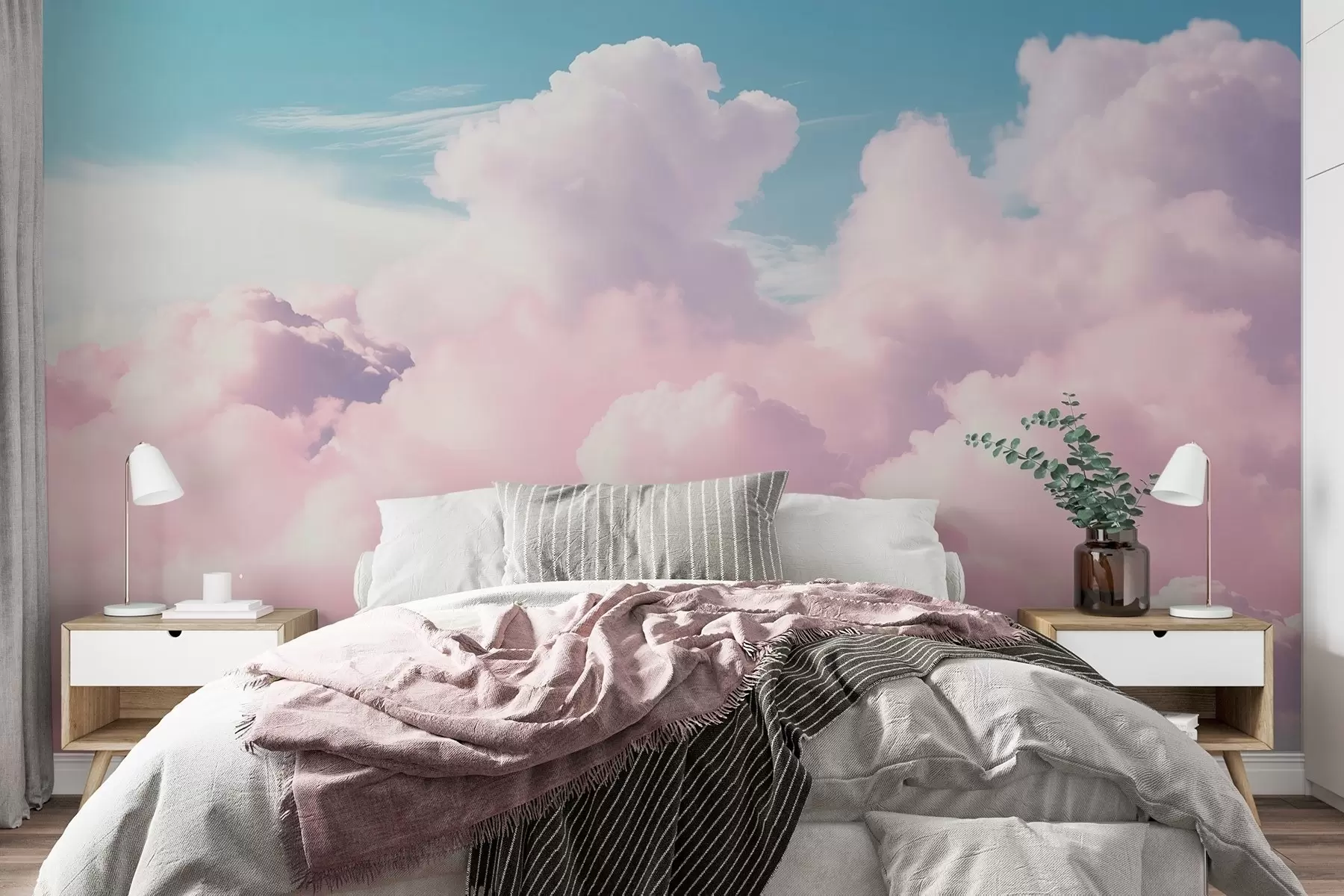 Papier peint Des nuages roses doux et aériens dans un ciel bleu w09569