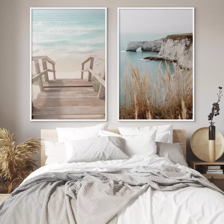 Papier peint Falaises côtières et herbes sèches au bord d'une mer turquoise d00875