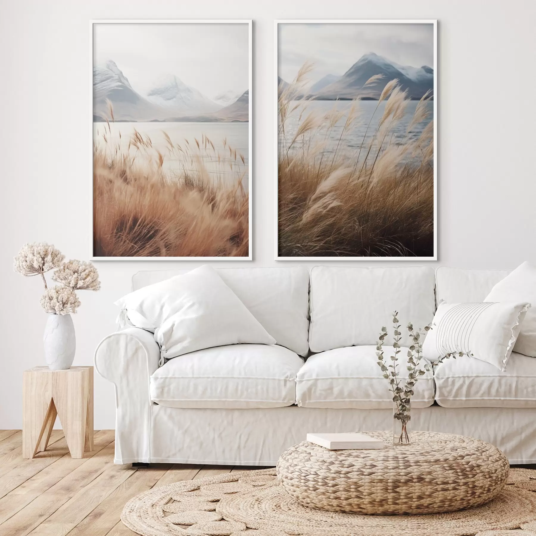 Papier peint Herbe de la pampa avec un lac et des montagnes en arrière-plan, éclairage tamisé, couleurs douces, style naturaliste d00884