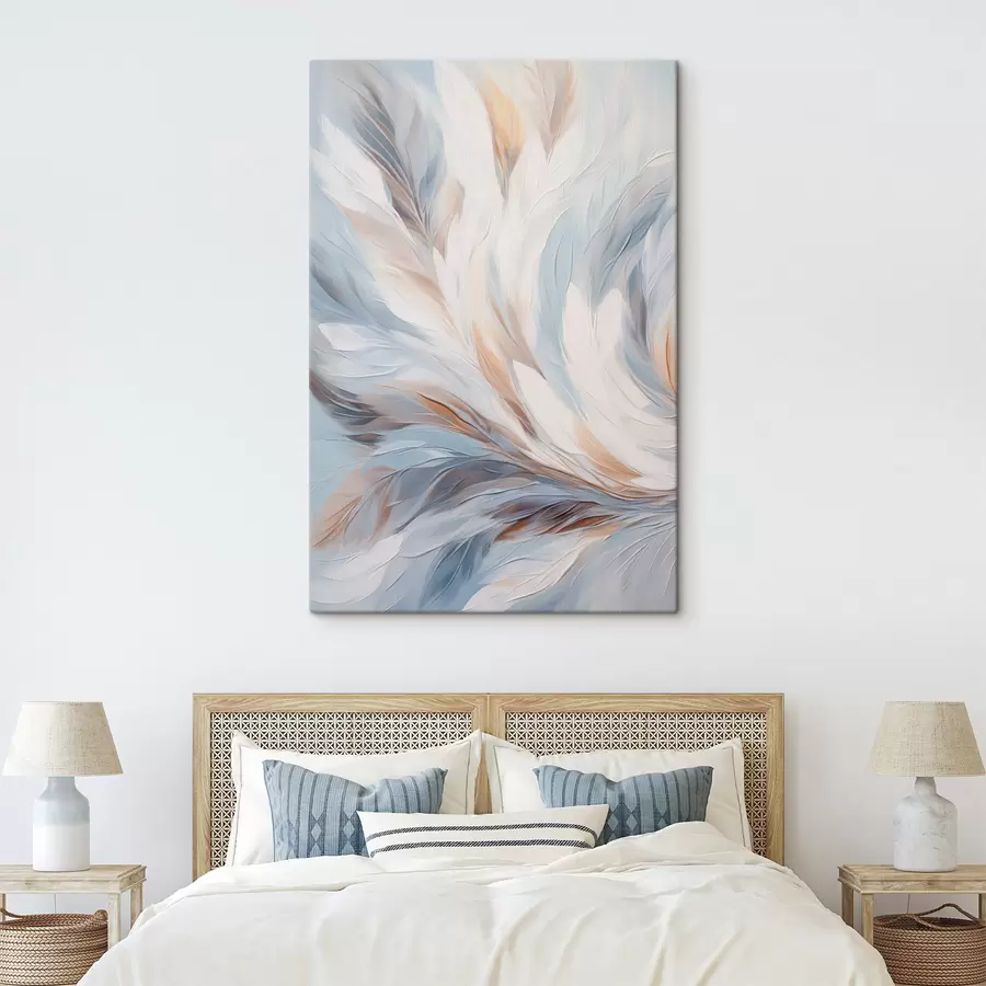 Tableau Peinture abstraite représentant des plumes dans des tons blancs, bleus et bruns, avec une texture douce et fluide et un fond clair. s47417