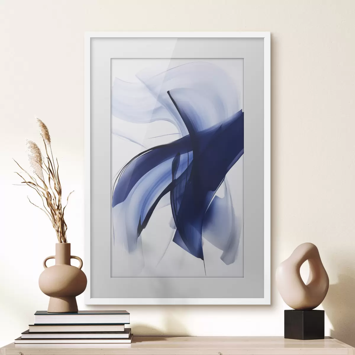 Poster Formes abstraites bleues ressemblant à des coups de pinceau, avec des lignes et des courbes fluides sur fond blanc, art moderne. f47429