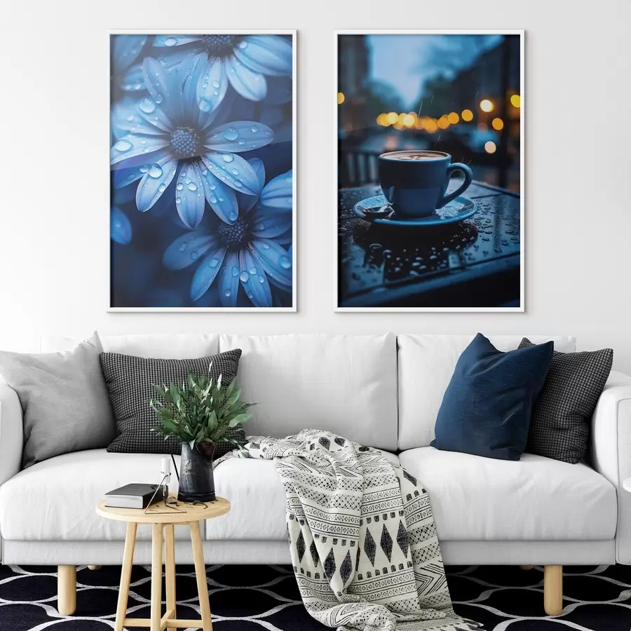 Papier peint Fleurs bleues avec gouttes d'eau et tasse de café sous la pluie d00694