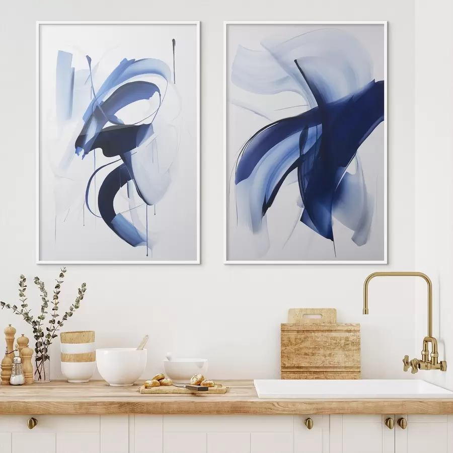 Papier peint Formes abstraites bleues ressemblant à des coups de pinceau, avec des lignes et des courbes fluides sur fond blanc, art moderne. d01240