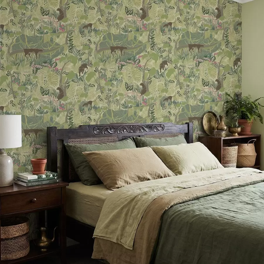 Papier peint Scène forestière avec des animaux et un feuillage dense a01108