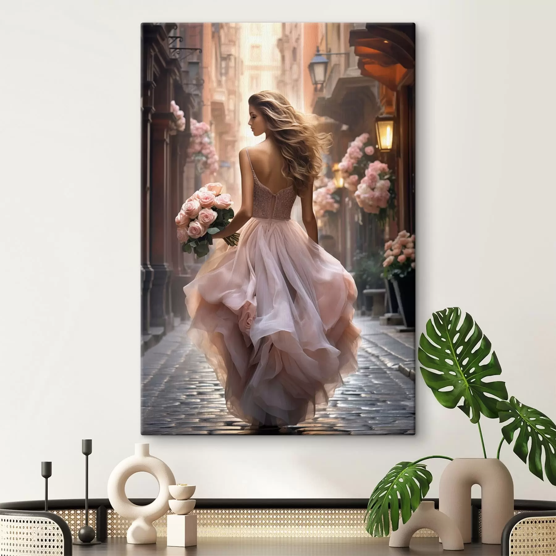 Tableau Femme en robe rose marchant dans une rue s47316