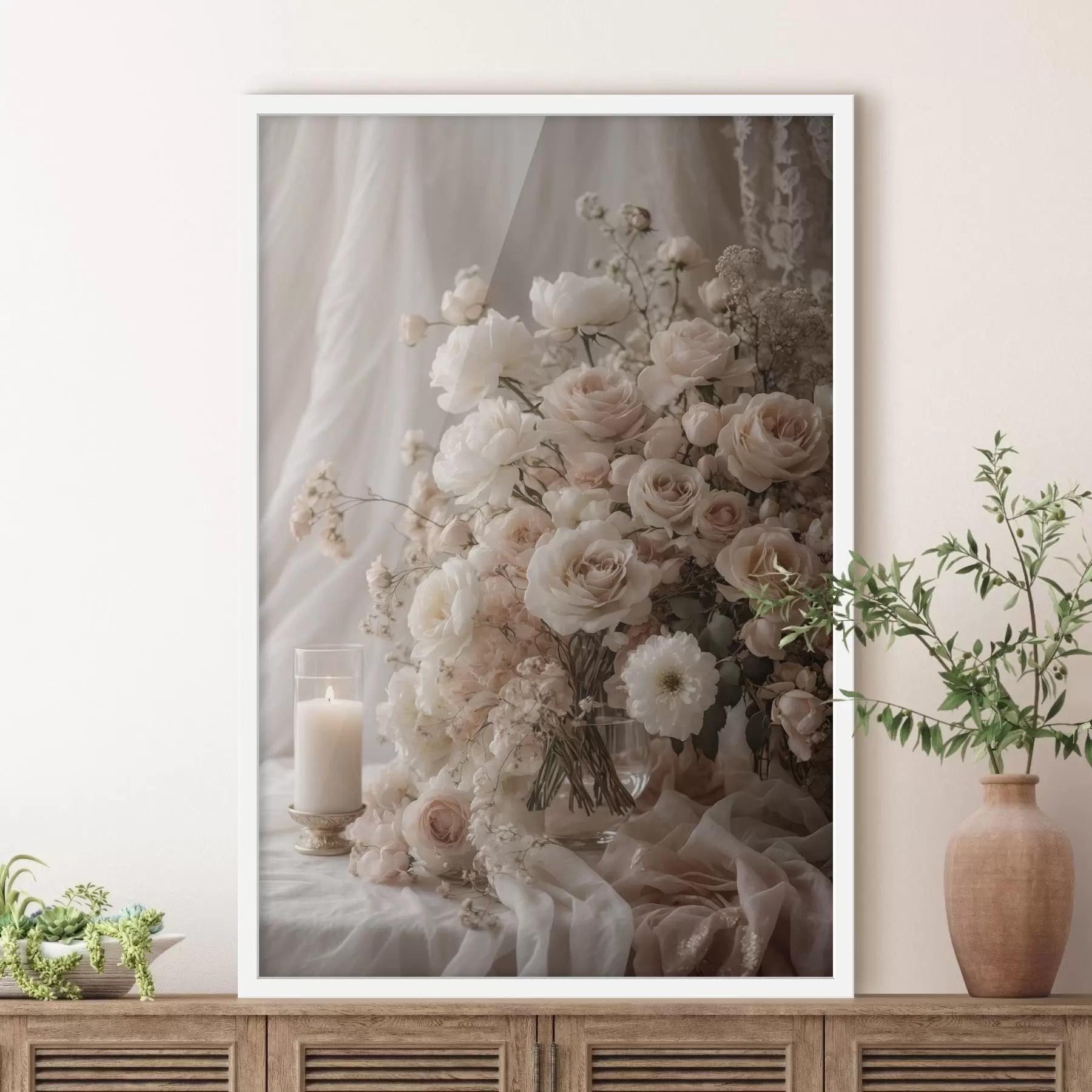 Papier peint Fleurs crème à côté d'une bougie allumée f47281