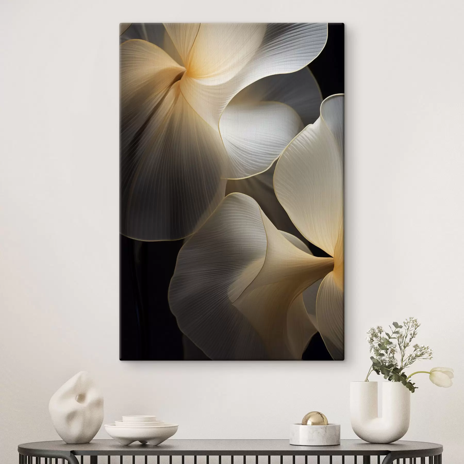 Tableau Pétales abstraits translucides aux lignes délicates, sur fond sombre s47859