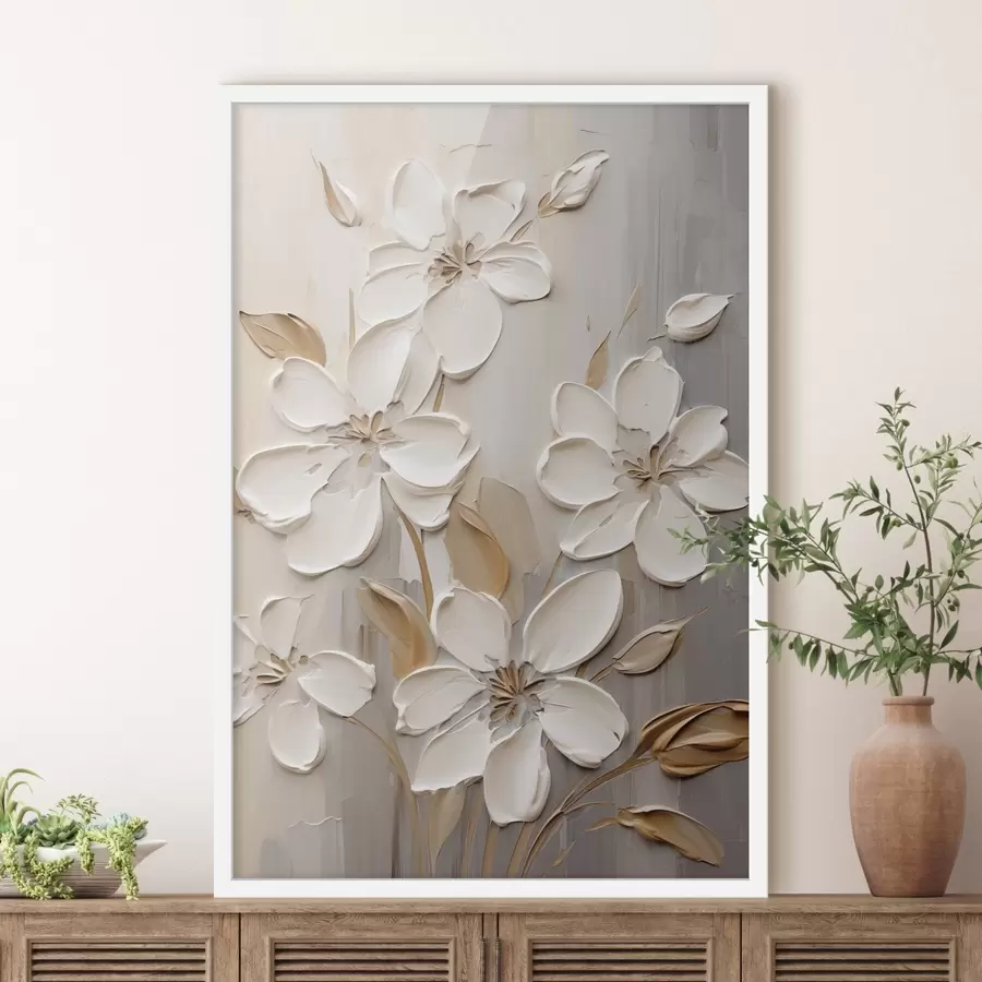 Papier peint Fleurs blanches abstraites aux pétales texturés, sur fond neutre avec imitation de coups de pinceau subtils. f47874