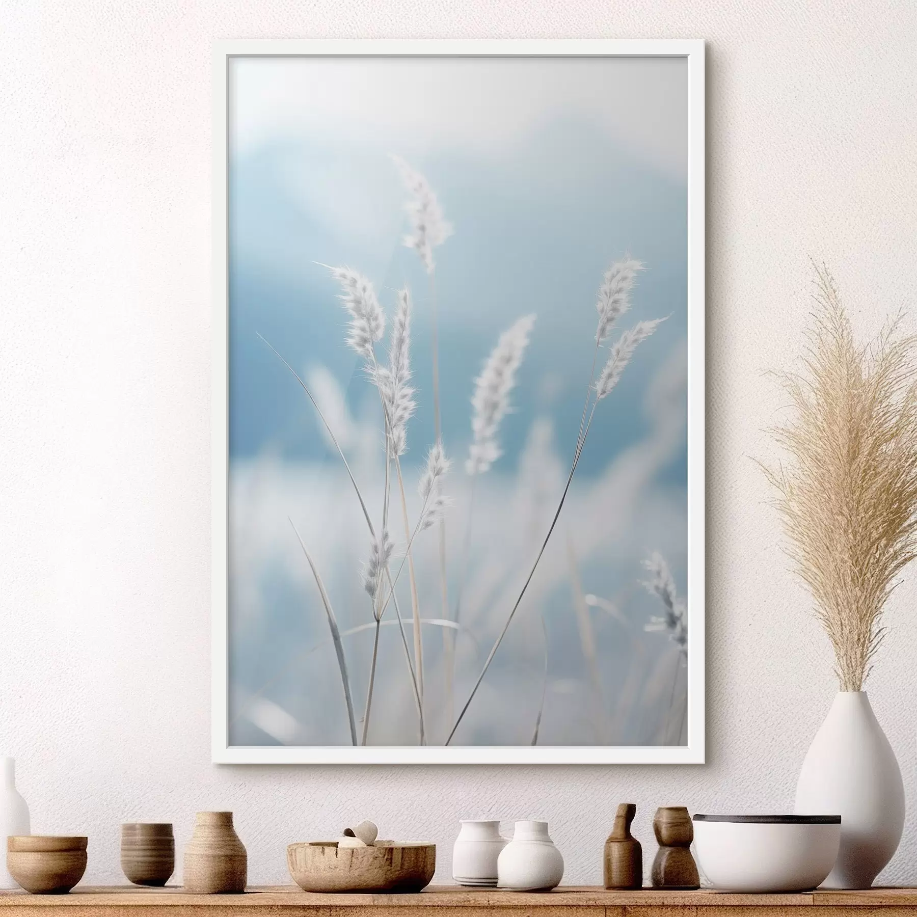 Papier peint Herbe blanche et duveteuse sur fond de ciel bleu pâle, avec une faible profondeur de champ f47880