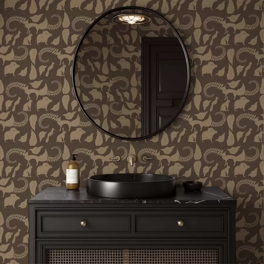 Papier peint Motif forestier avec des animaux sur fond marron a01121