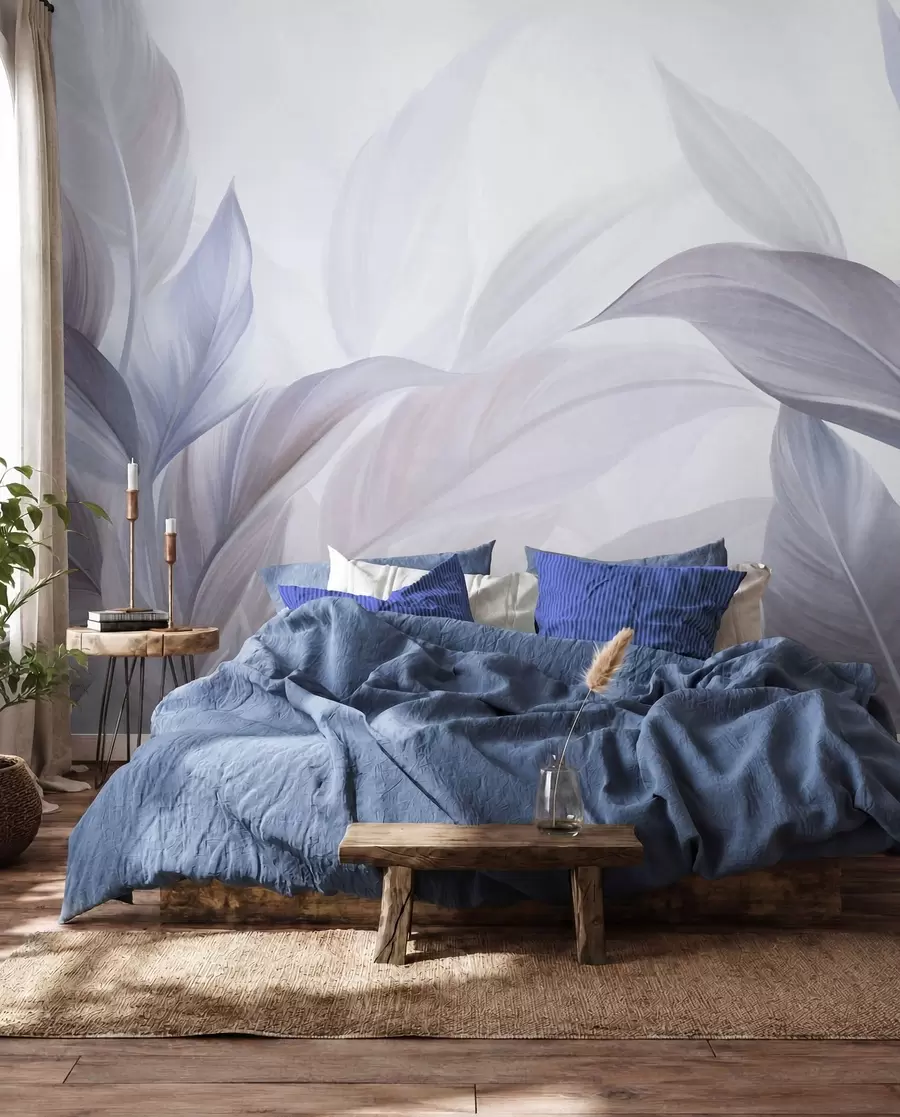 Papier peint De grandes feuilles tropicales bleu pâle et violettes aux couleurs douces et pastel, dans un style artistique texturé w09816v1
