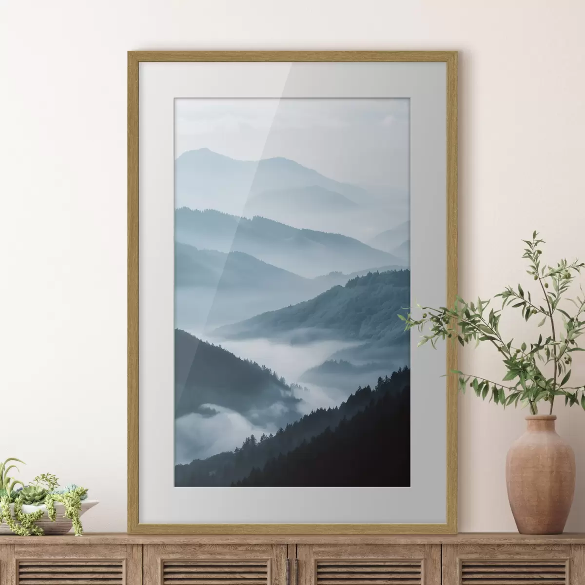 Poster Montagnes brumeuses, paysage bleu f48567