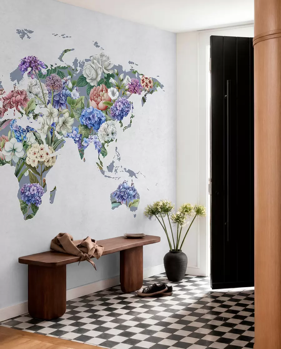 Papier peint Une carte du monde colorée, composée d'une variété de fleurs aux couleurs vives c00006