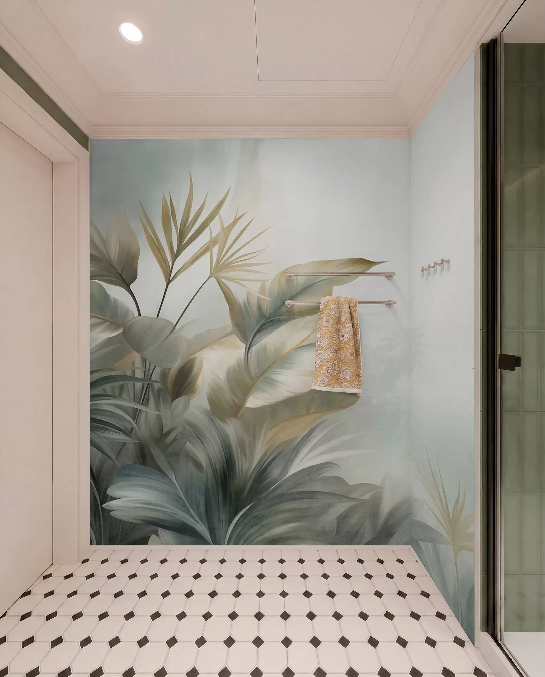 Papier peint De grandes feuilles tropicales texturées dans des tons verts et beiges discrets, un décor de jungle w09820