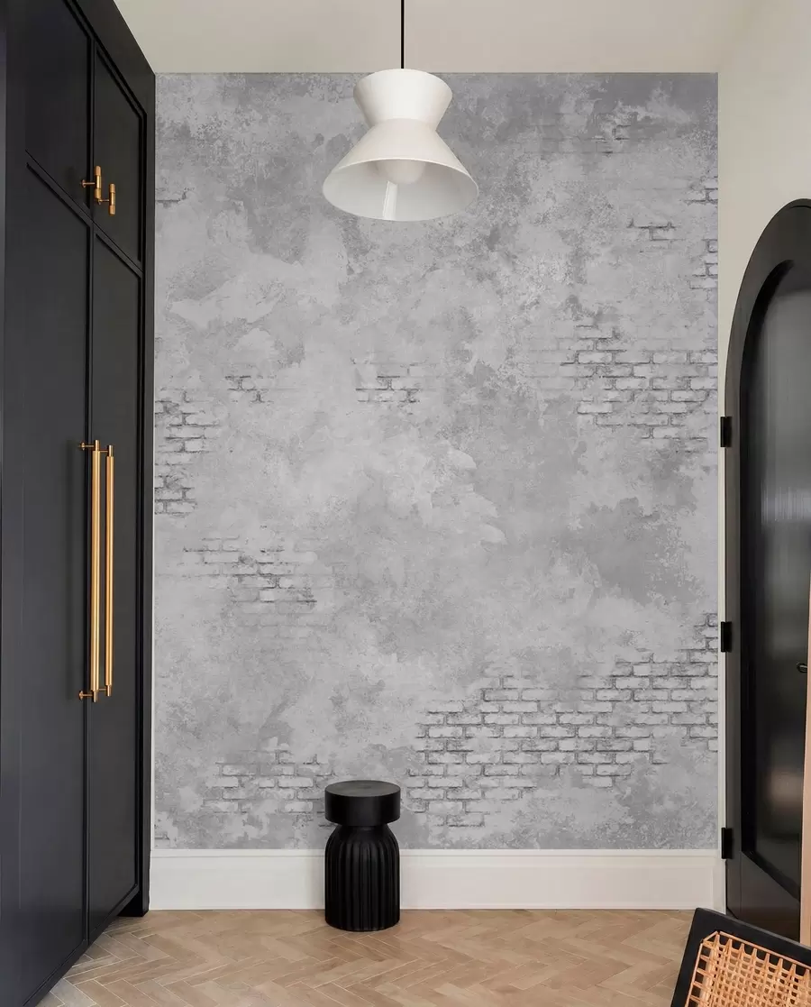 Papier peint Enduit gris grunge avec des parties en briques apparentes w05161v2
