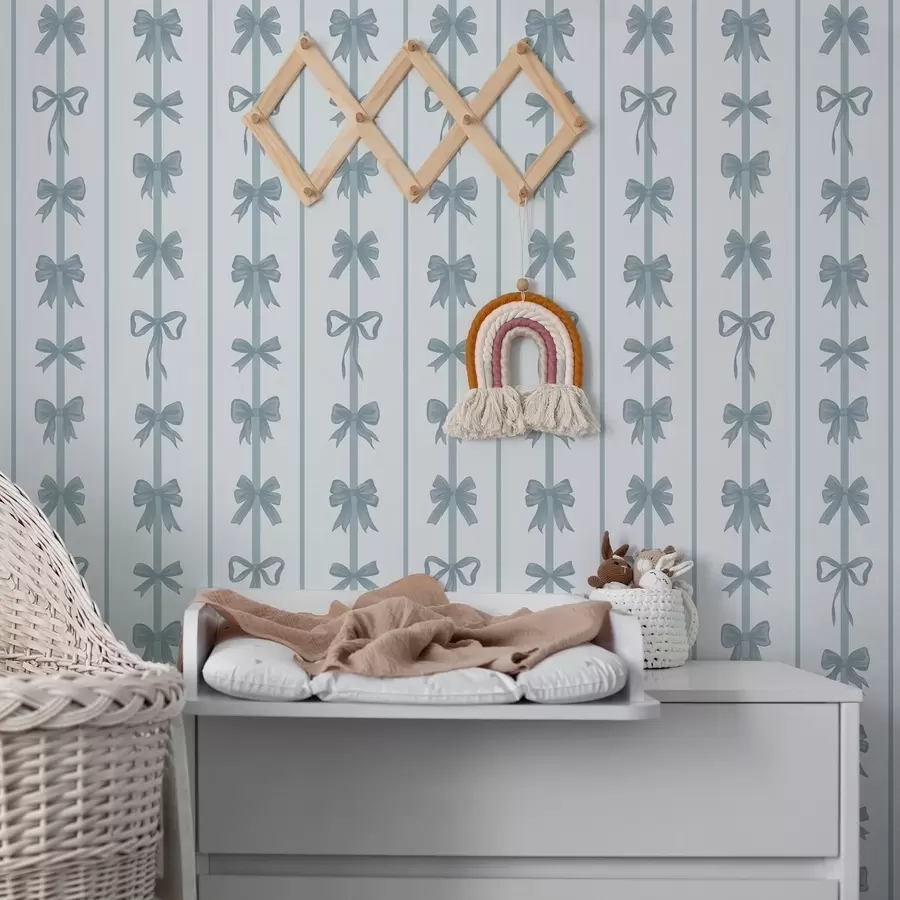 Papier peint Des nœuds bleus rayés sur fond clair a01075v2