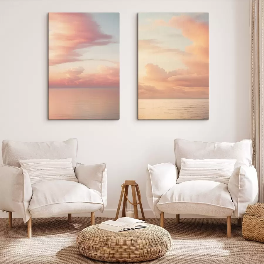 Papier peint Un ciel aux teintes pastel, parsemé de nuages cotonneux, au-dessus d'un océan calme et miroitant au coucher du soleil m30485