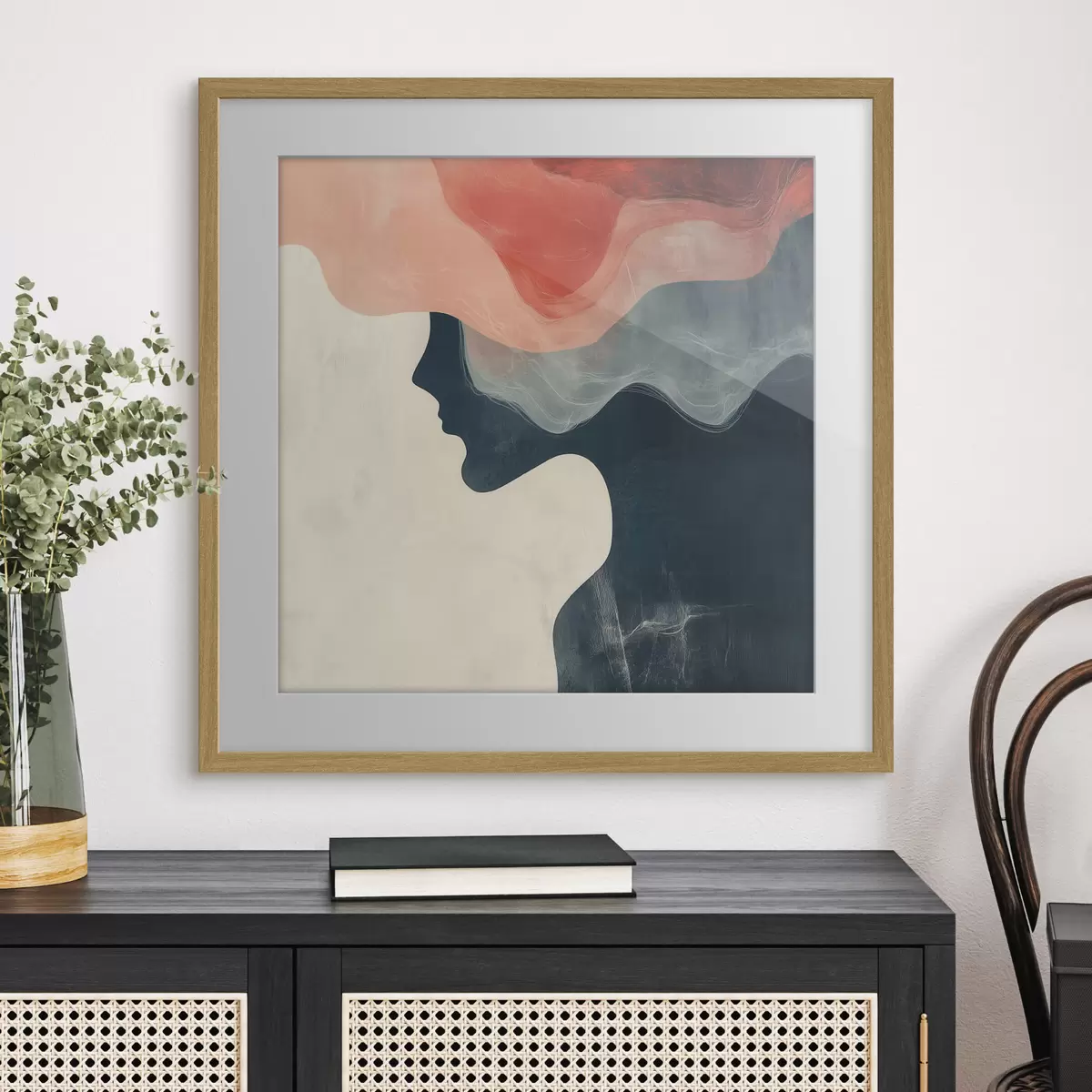 Poster Silhouette féminine abstraite avec des vagues corail et bleues, dans un style minimaliste f48882