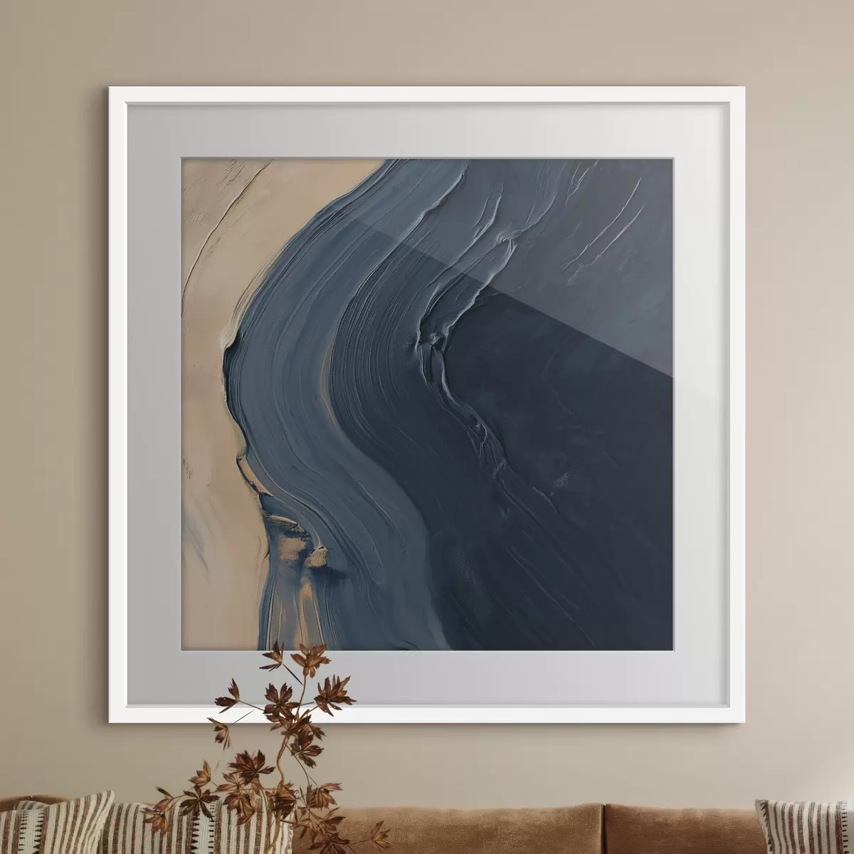 Poster Vagues abstraites d'un bleu profond sur fond beige, avec des coups de pinceau expressifs dans un style de peinture à l'huile f48884