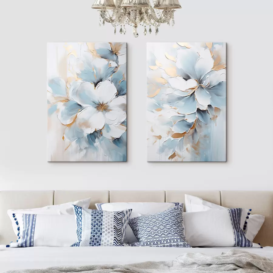 Tableau Fleurs blanches et bleu clair, style pictural aux touches texturées m30567
