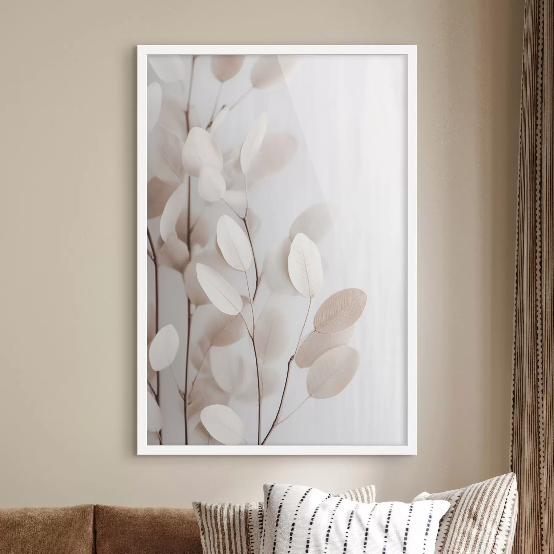 Papier peint Des feuilles d'eucalyptus beige pâle sur un fond clair et texturé f49793