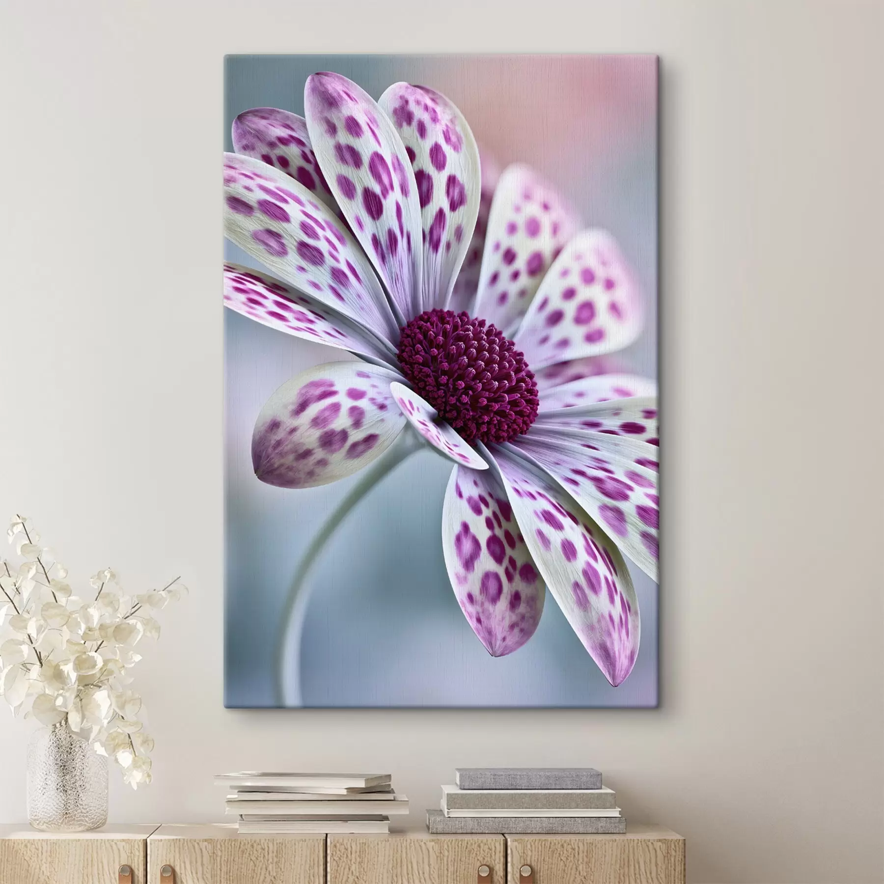 Tableau Fleur ressemblant à une marguerite, parsemée de taches léopard d'un magenta éclatant s49866