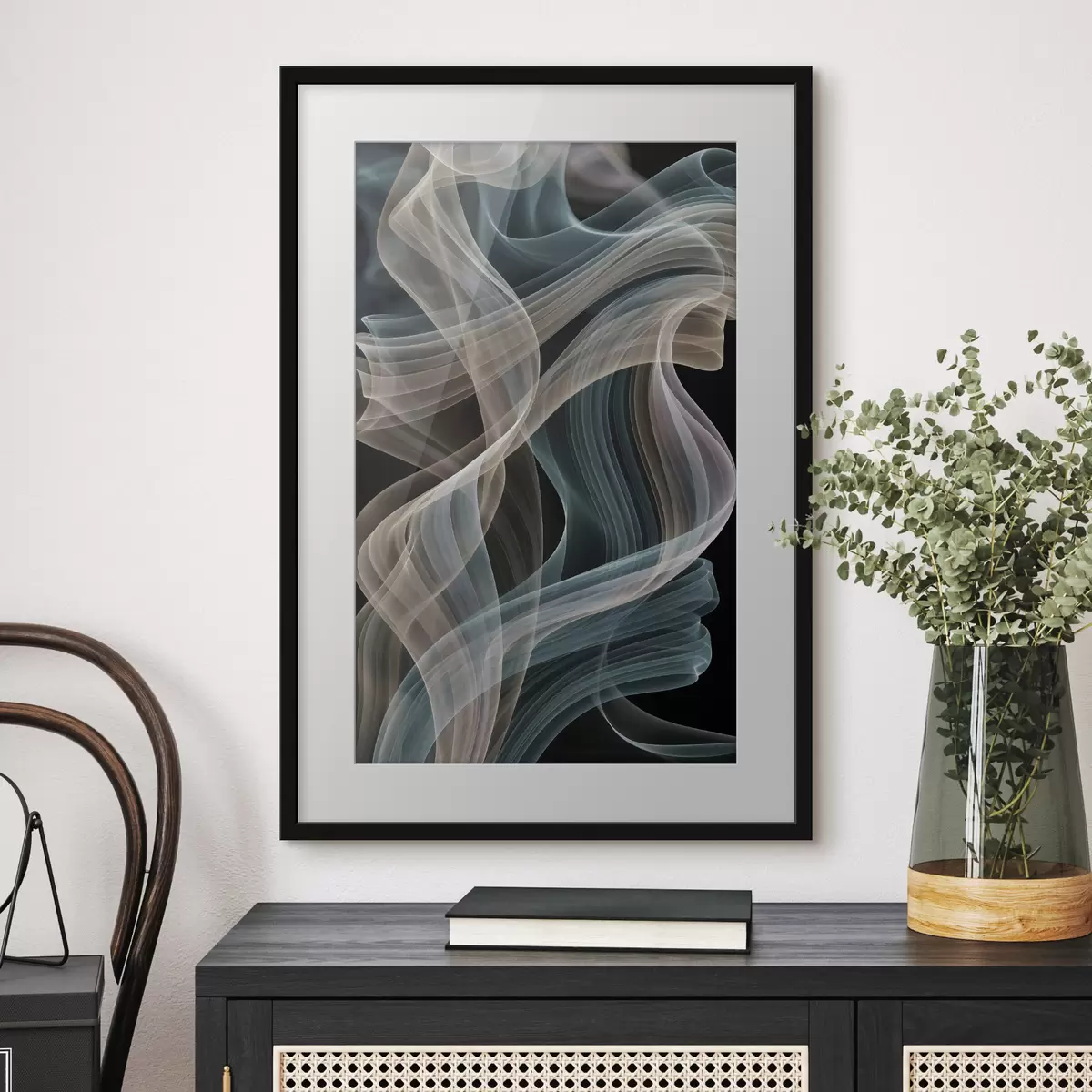 Poster Des volutes de fumée colorées se dessinent sur un fond sombre f49862