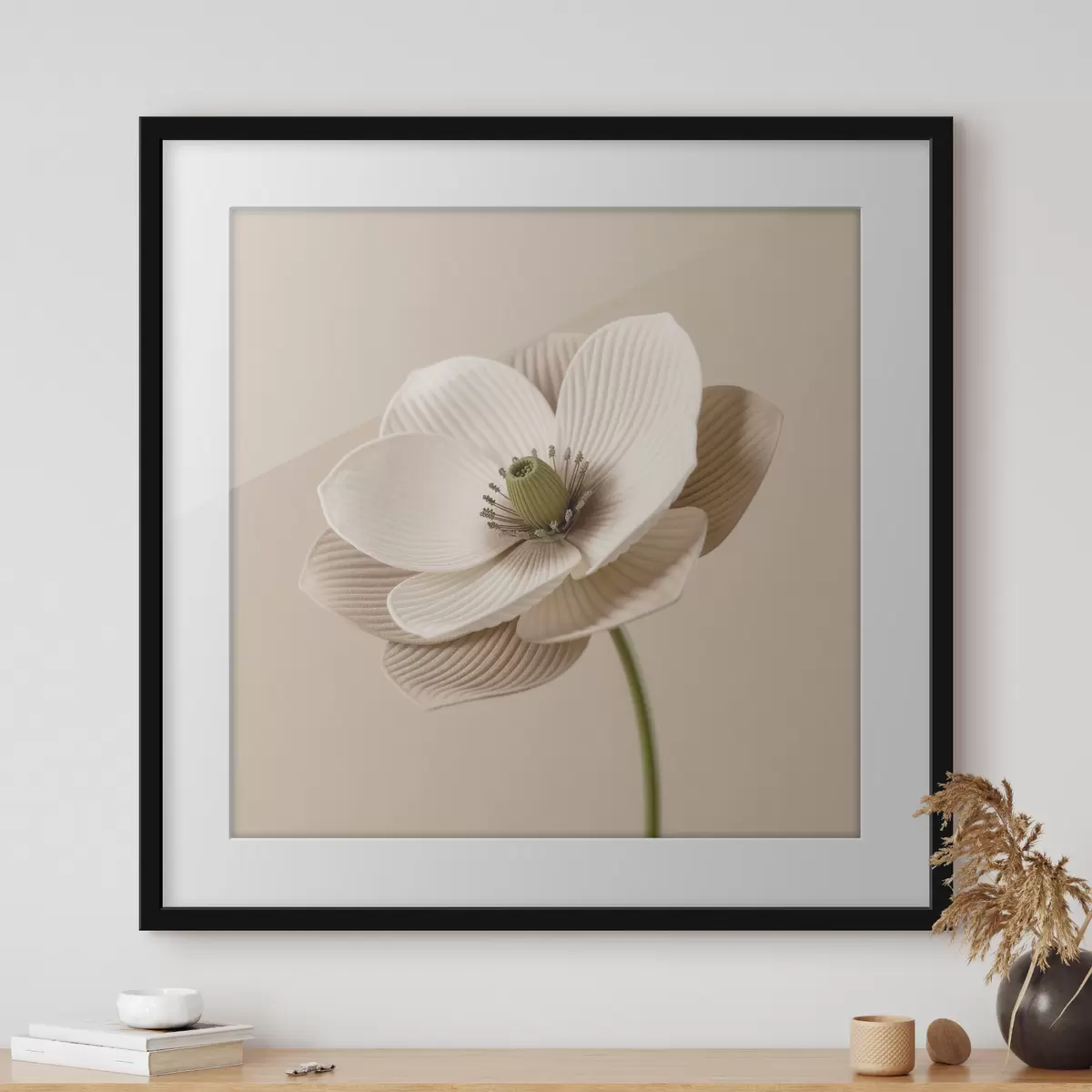 Poster Fleur aux pétales texturés, dans une palette de tons beiges, de style minimaliste f49719