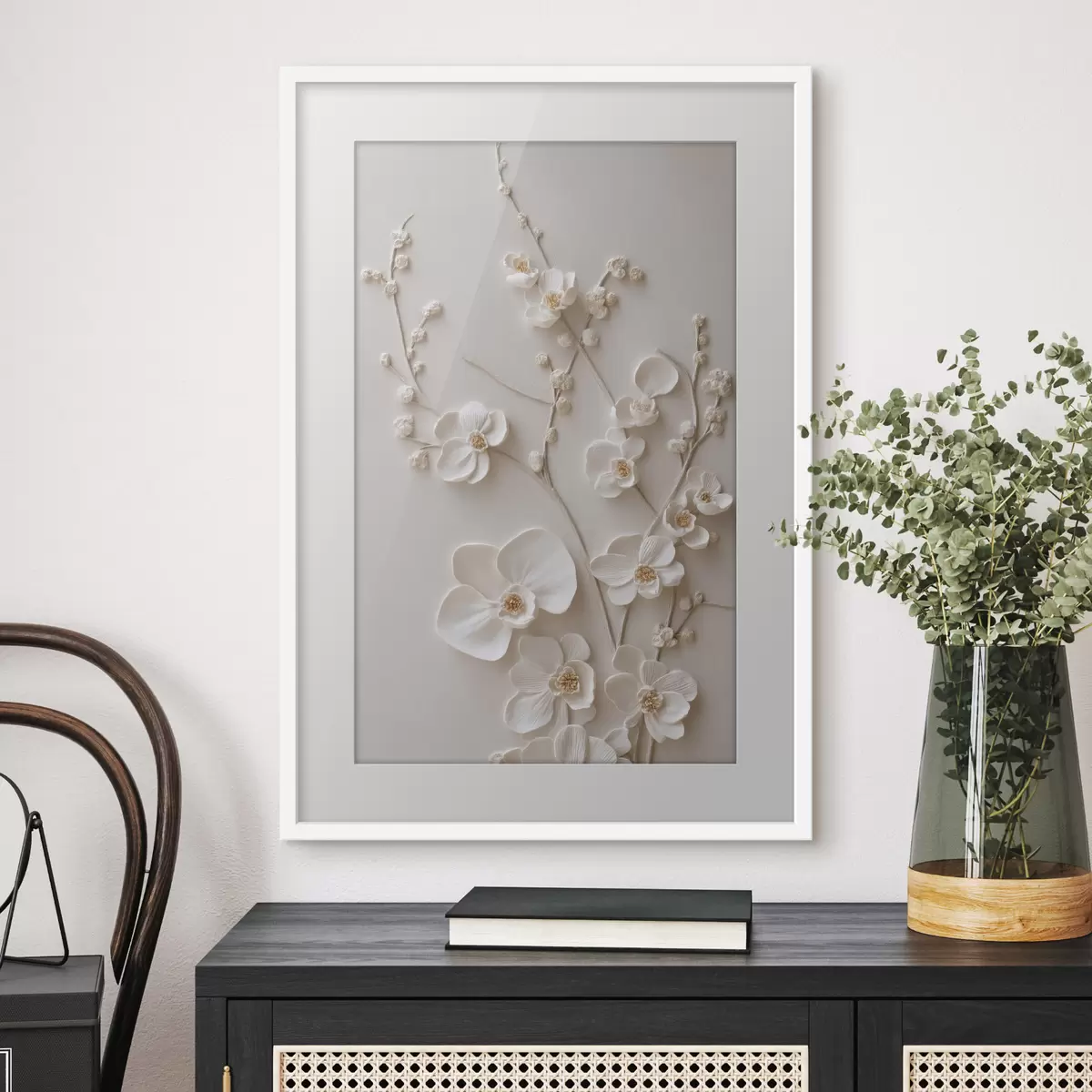 Poster De volumineuses fleurs blanches sur des branches délicates f49957