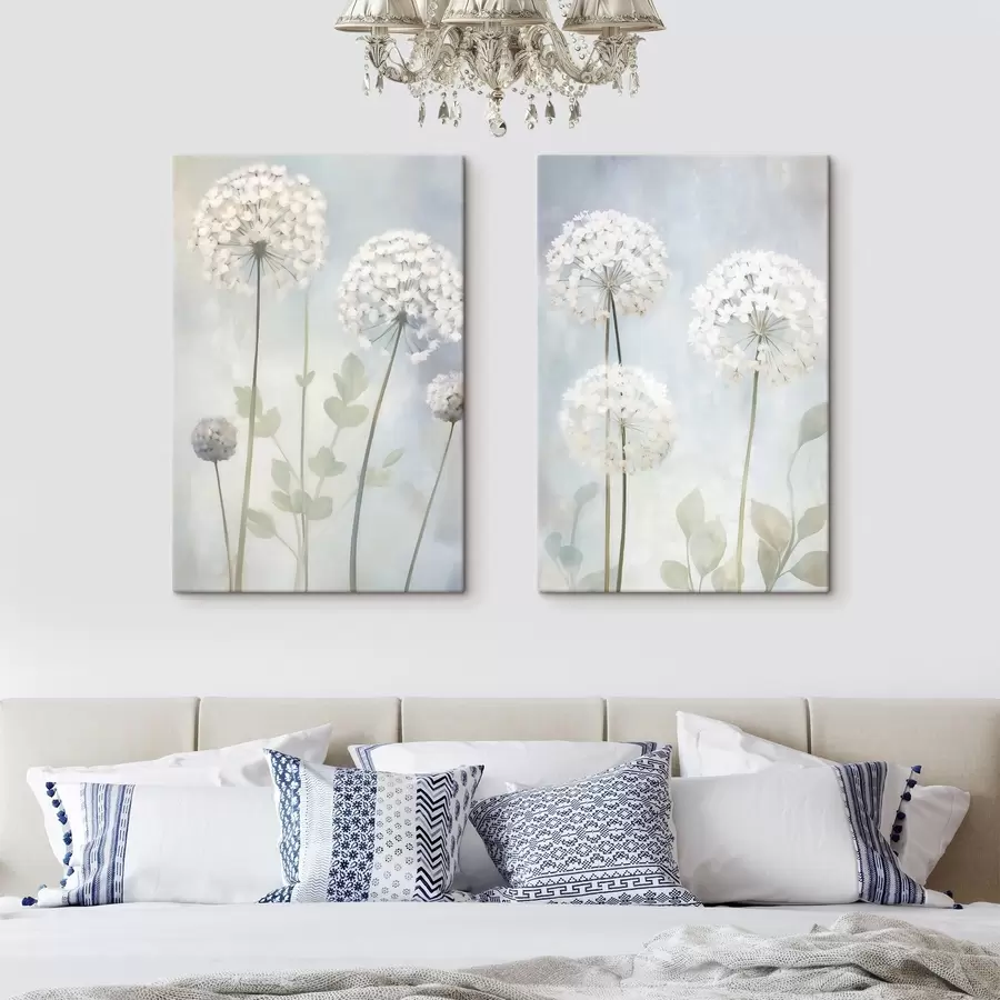 Tableau Des pissenlits blancs aux feuilles vertes sur un fond bleu pâle et blanc m30839