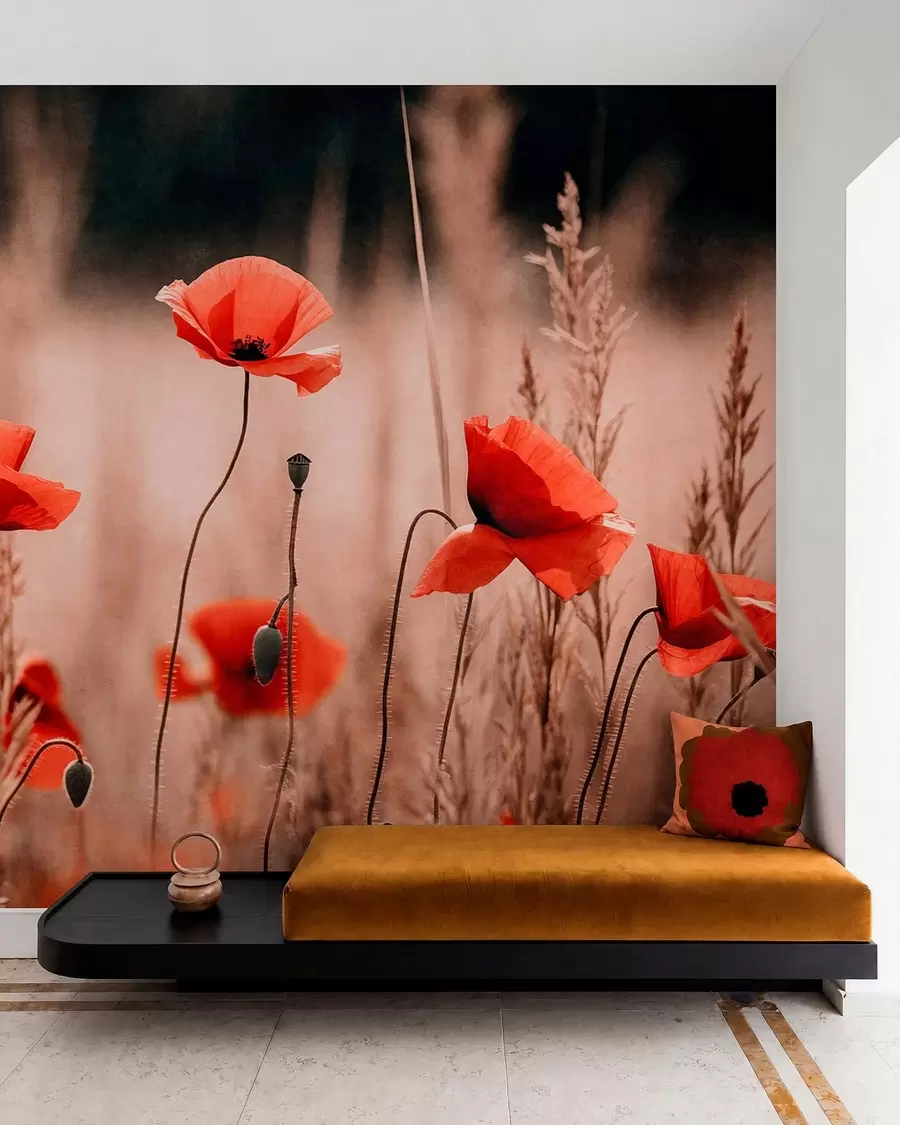 Papier peint Des coquelicots d'un rouge vif parmi les herbes sèches w05866