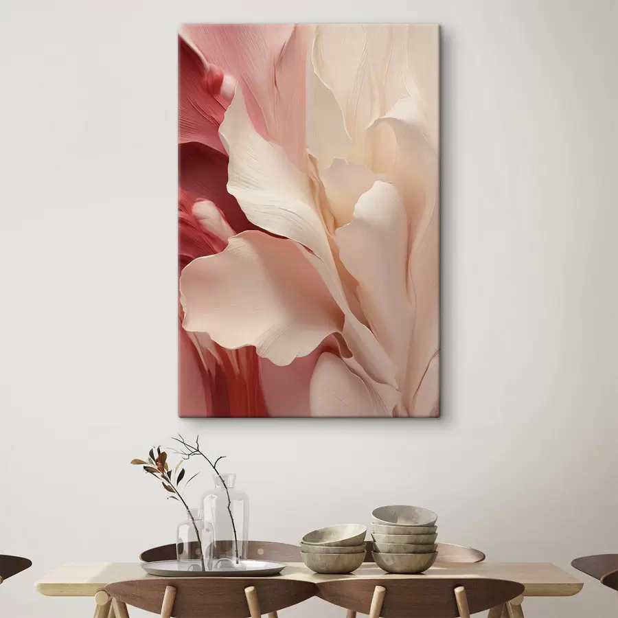 Tableau Des pétales délicats et superposés, rehaussés de touches de rouge et de rose s50635