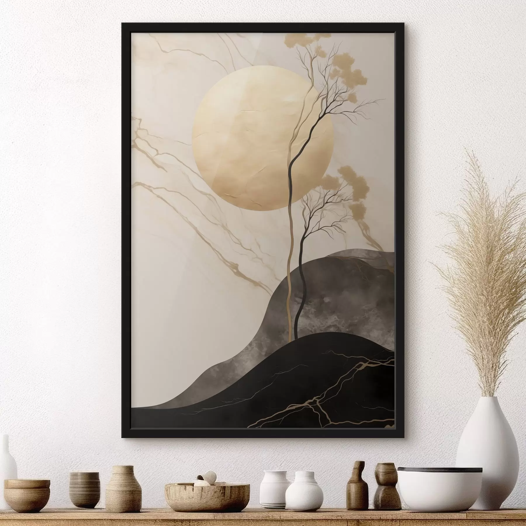 Papier peint Une œuvre d'art abstrait minimaliste, représentant un arbre et des textures fluides dans des tons beiges et noirs f50612