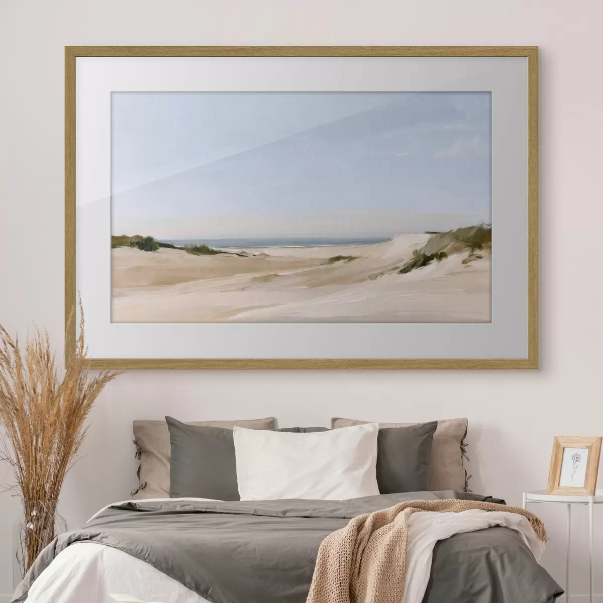Poster Des herbes de plage au bord de la mer, baignées d'une lumière chaude f50576