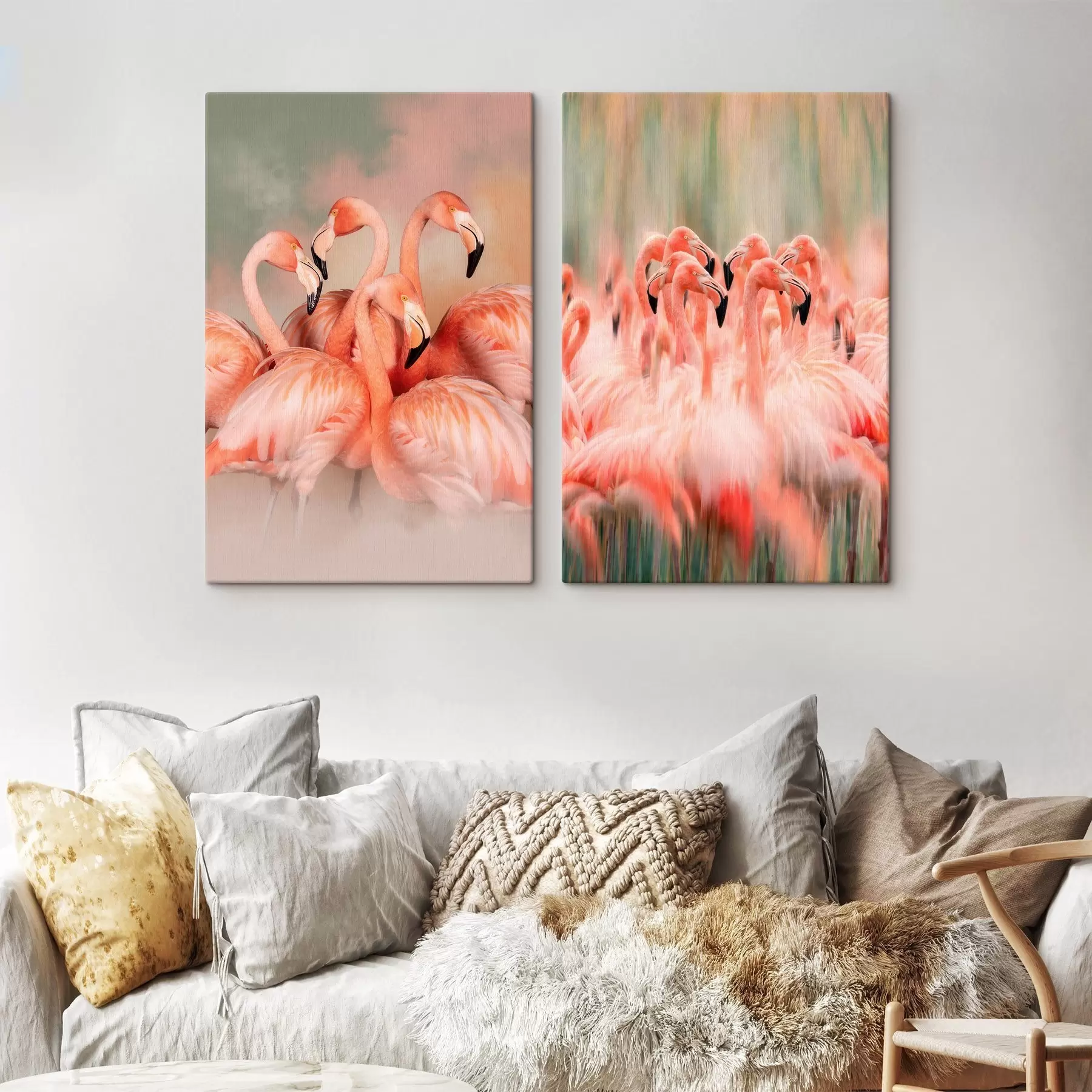 Tableau Un diptyque artistique représentant des flamants roses dans des tons pastel, avec un effet flou et brumeux m30763