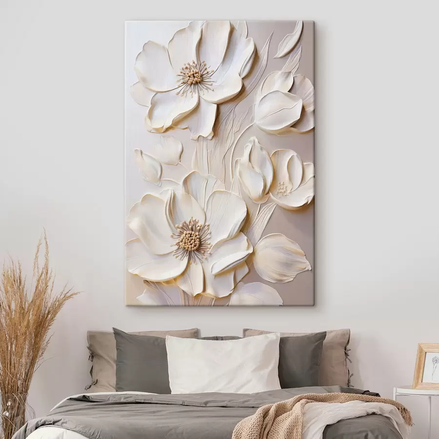 Tableau Fleurs de couleur crème aux pétales texturés, sur un fond doux et clair s50957